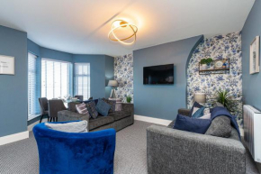 Seafront Apartment - Sleeps 6 - Gateway to the Lake District - Brand New